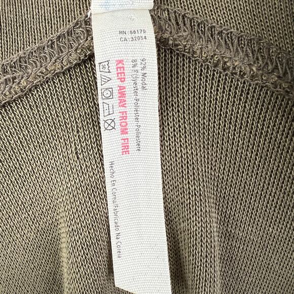 FREE PEOPLE Movement Back Into It Olive Green Long Sleeve Rounded Hoodie Sz XS - Picture 9 of 9